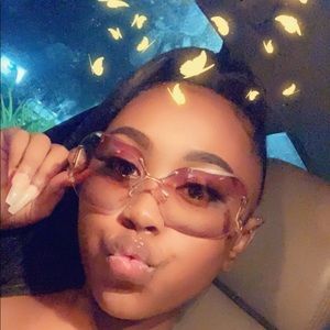 Meet your Posher, Jamia